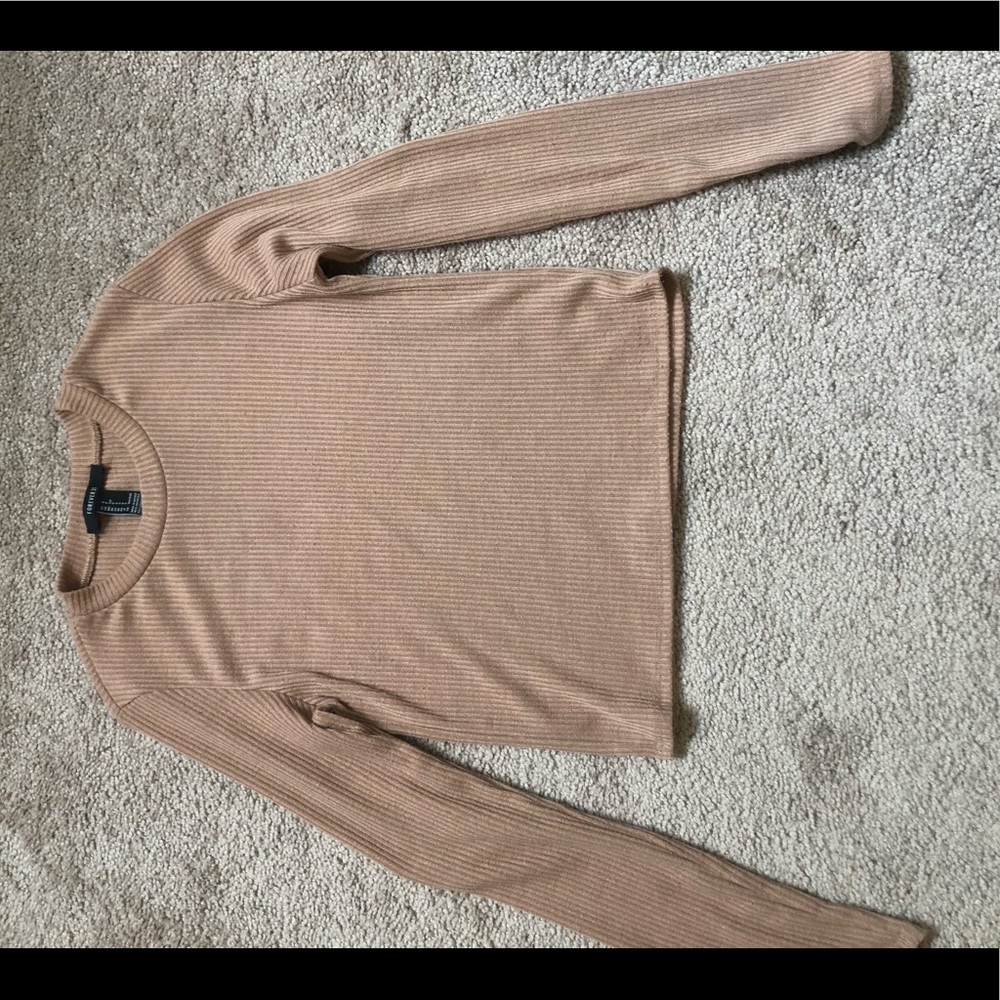 Long sleeve tee